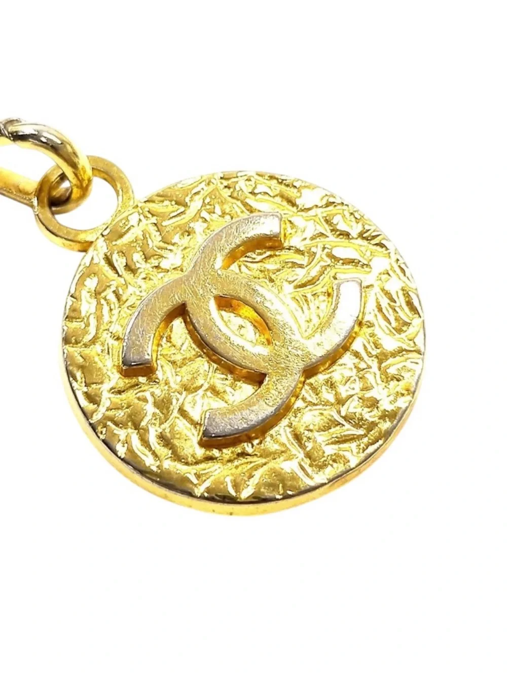 ✨🛍️ Chanel Black Leather and Gold CC Medallion Chain Belt - Picture 2 of 4